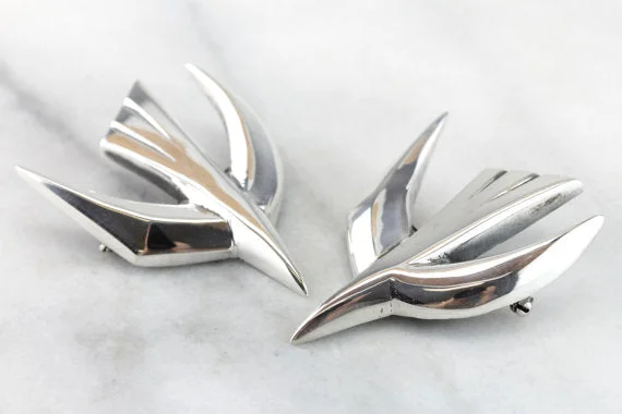 Ladies earthy green brooches -The Dove of Piece; vintage Sterling Silver, Mid Century Brooches by James Avery