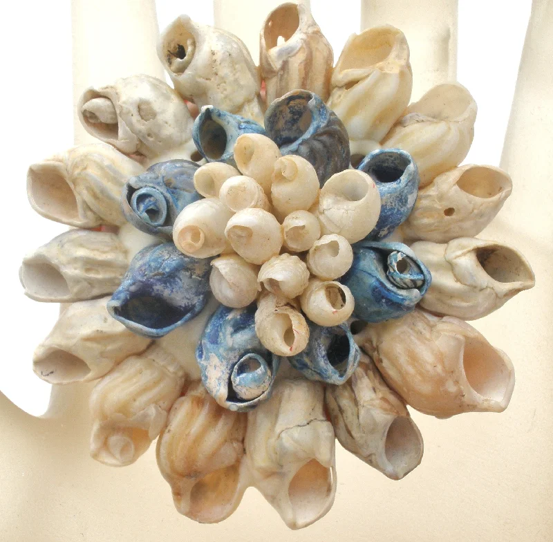 Ladies peaceful charm brooches -Vintage Seashell Brooch Pin Handmade