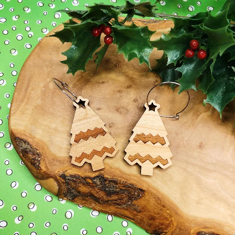 Ladies Earrings with Etched Spark-Mintcloud Christmas Earrings - Christmas Tree Cherrywood