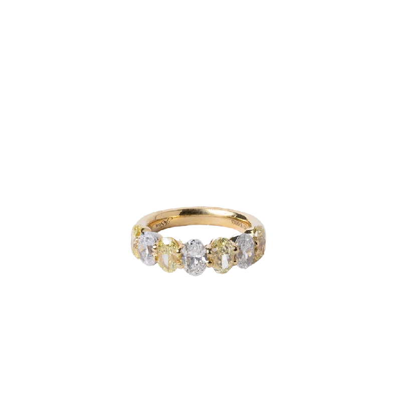 Ladies Rings for Bridal Glow-18k Yellow Gold Alternating White and Fancy Yellow Diamond Ring - 3.94cttw