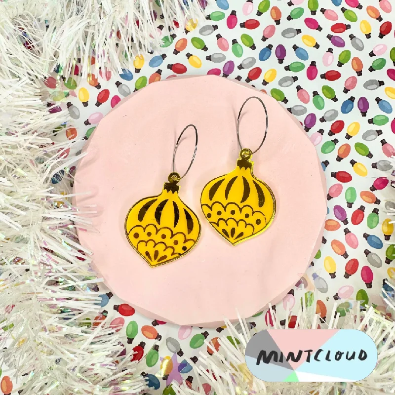 Ladies Earrings for Sister Spark-Mintcloud Christmas Earrings - Traditional Bauble Yellow Mirror*