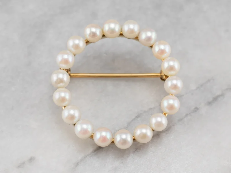 Ladies eye-catching bold brooches -Vintage Pearl Gold Circle Brooch