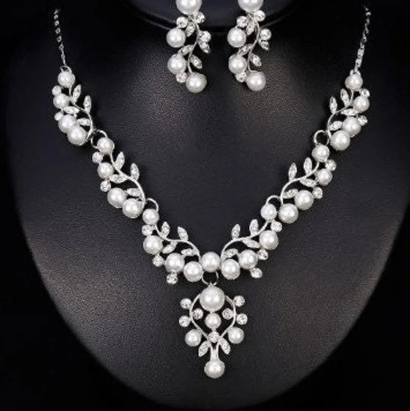 Ladies Earrings Dual Spark-3 Pcs Silver Gold Jewelry Set Pearls & Rhinestone (Earrings & Necklace) JS-026