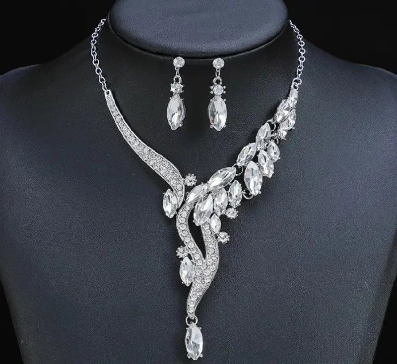 Ladies Earrings Retro Glow-3pcs Jewelry Set l Silver Rhinestone Earrings l Necklace l Bracelet l Prom l Wedding JS-903