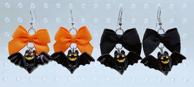 Ladies Earrings with Ruby Shine-Halloween Bat Earrings (2 Colors)