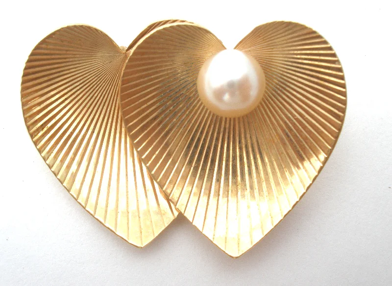 Ladies resin craft brooches -14K Gold Heart Brooch Pin With Pearl Vintage