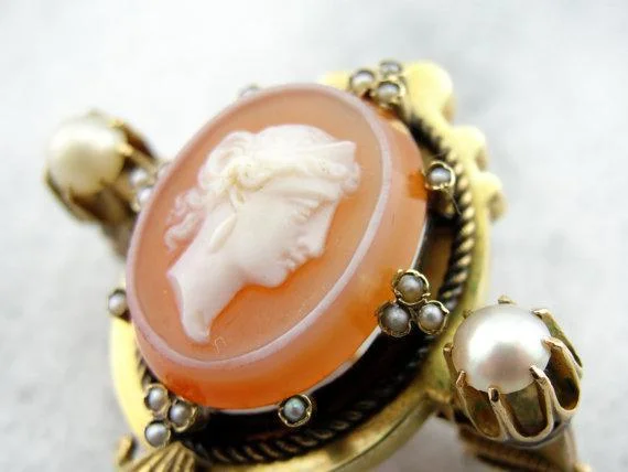 Ladies rare find brooches -Antique 14 Karat Gold and Sardonyx Cameo Brooch