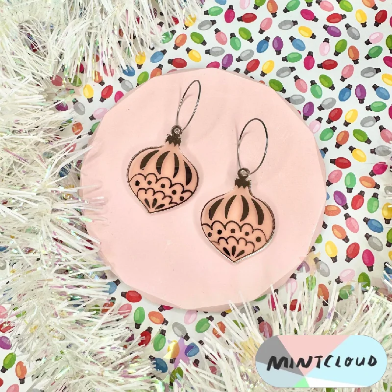 Ladies Earrings with Wave Glow-Mintcloud Christmas Earrings - Traditional Bauble Rose Gold Mirror