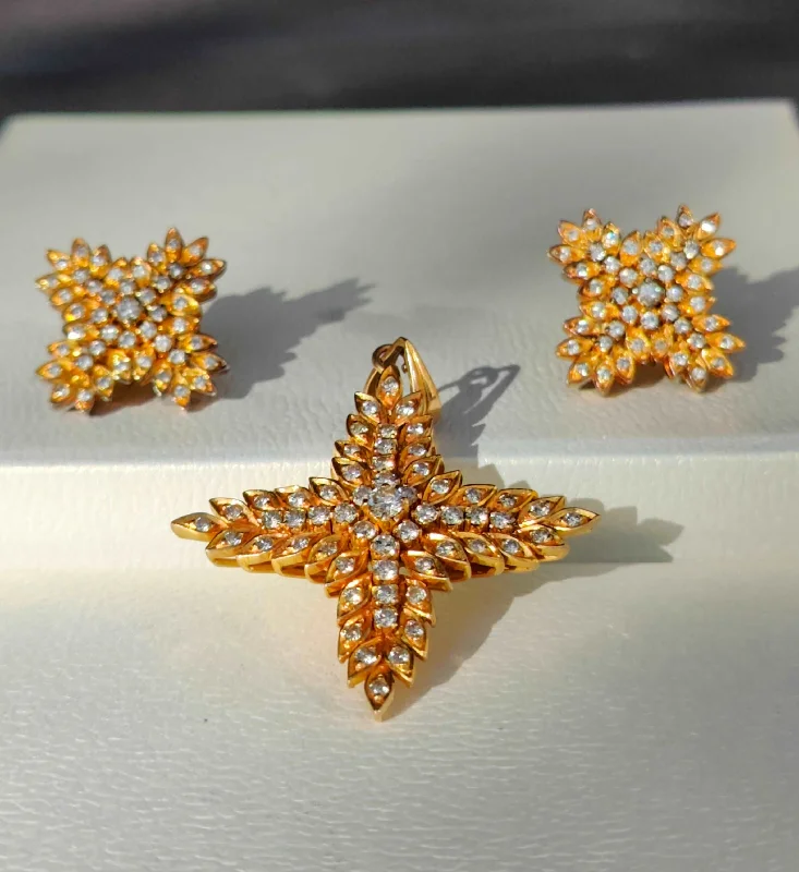 Ladies Earrings Ethnic Spark-Art Deco Diamond Celestial Four Point Star Pendant and Earrings in 18K Yellow Gold