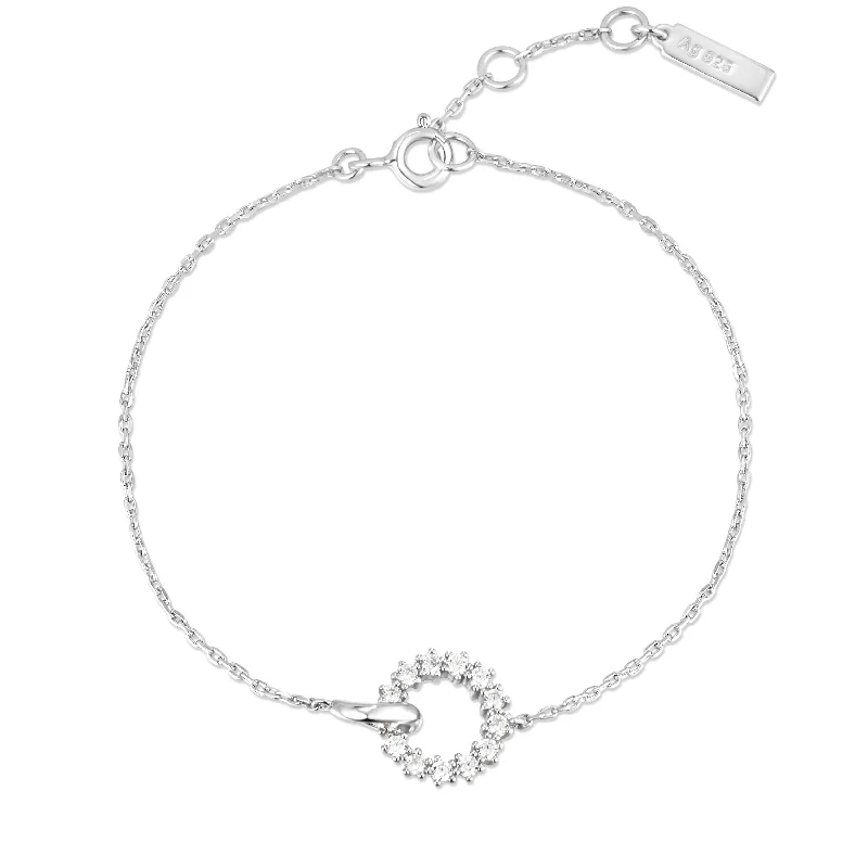 Ladies maternal bond bracelets -Interlinked Circle Bracelet in Silver by Ania Haie